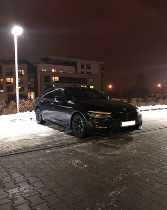 BMW Seria 5 cena 160000 przebieg: 185000, rok produkcji 2018 z Mrągowo małe 29